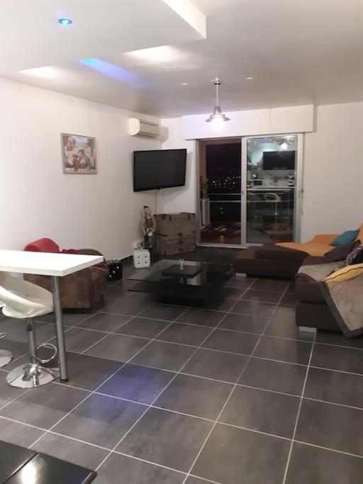 Appartement Vue Mer Avec Parking Ajaccio  Buitenkant foto