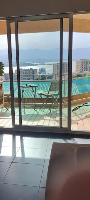 Appartement Vue Mer Avec Parking Ajaccio  Buitenkant foto